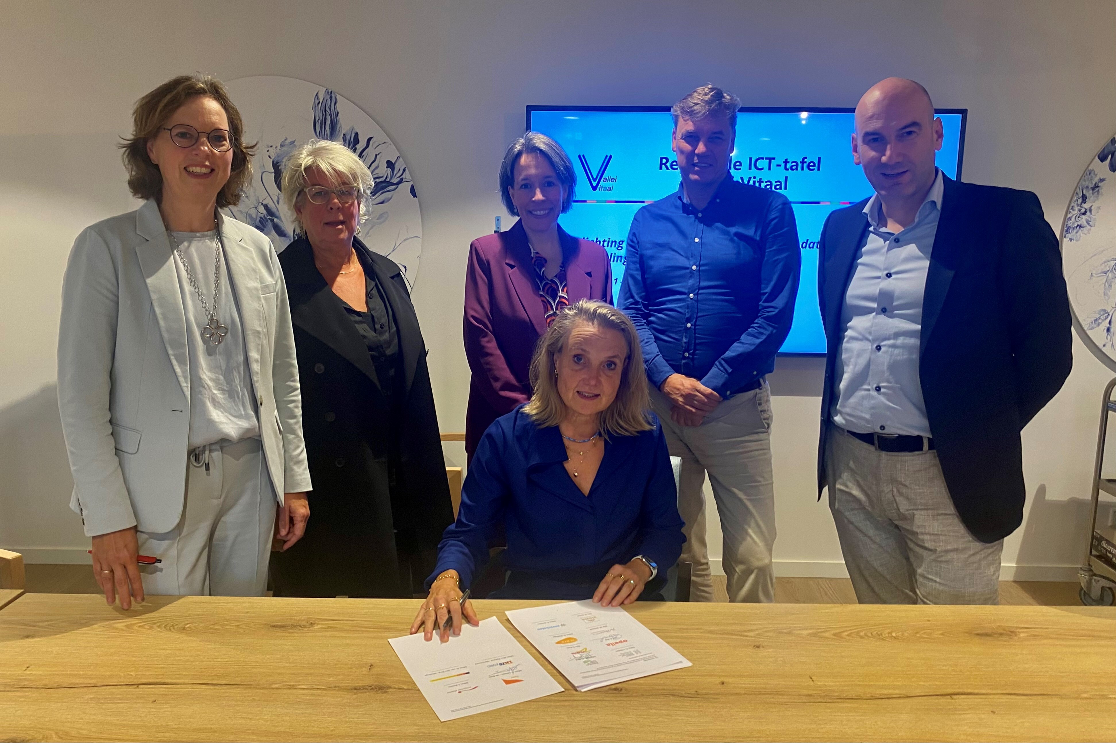Tekenen samenwerkingsovereenkomst gegevensuitwisseling